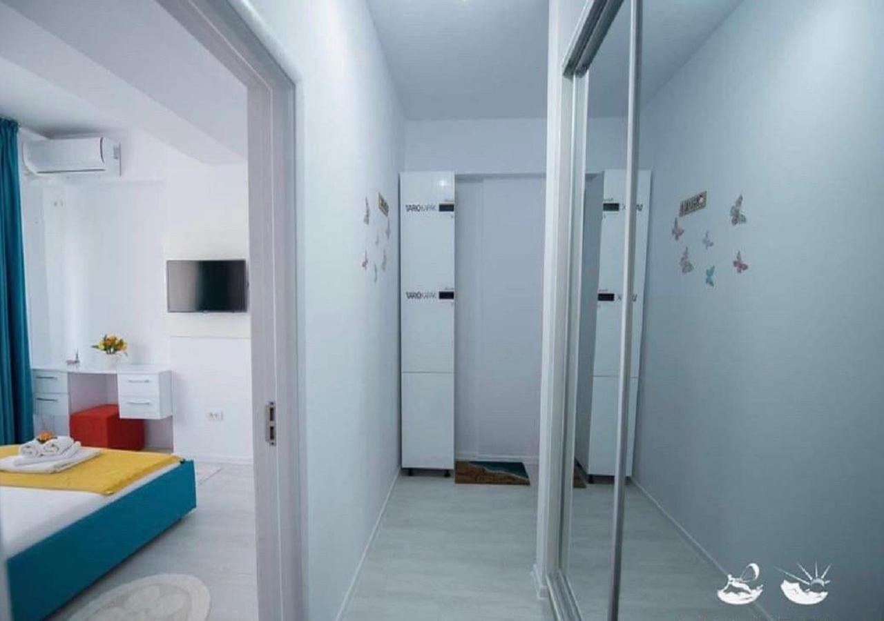 Apartel Joy นาโวดาริ ภายนอก รูปภาพ